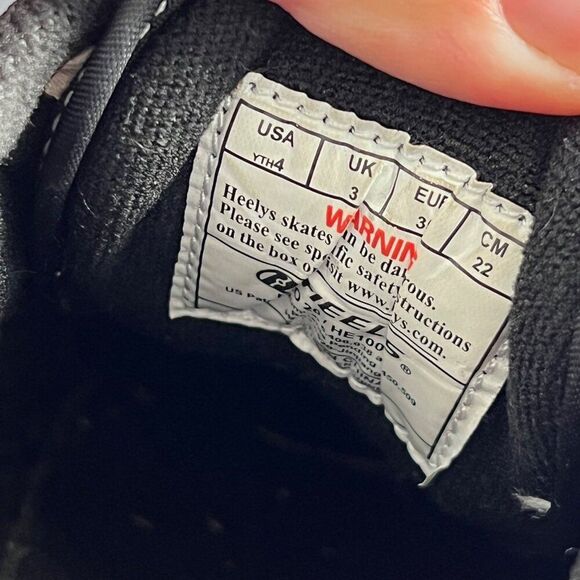 Heelys Pro 20 Size 4 Boys Black Red Wheeled Heel Sneaker Shoes - Picture 7 of 9